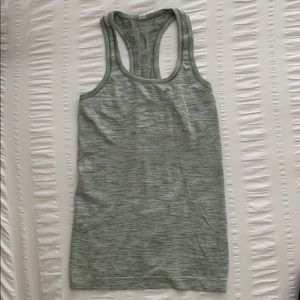 Lululemon tank top